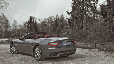 Maserati GranCabrio gris 3/4 arrière gauche 2