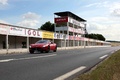 Maserati GranTurismo MC SportLine rouge 3/4 avant gauche penché