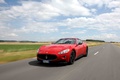 Maserati GranTurismo MC SportLine rouge 3/4 avant gauche travelling