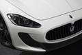 Maserati GranTurismo MC Stradale blanc phare avant