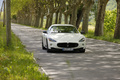 Maserati GranTurismo S MC Sportline - blanche - avant, filé