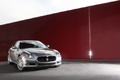 Maserati Quattroporte Sport GT S gris 3/4 avant droit debout