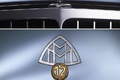 logos Maybach debout