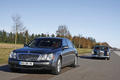 Maybach 62 grise/anthracite 3/4 avant gauche & Mercedes 600 LWB noir face avant travelling 2