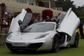 McLaren MP4-12C gris Pebble Beach 3/4 avant gauche portes ouvertes