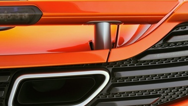 McLaren MP4-12C - Orange - détail, échappements