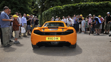 McLaren MP4-12C orange Goodwood face arrière