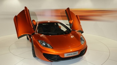 MP4-12C face AV