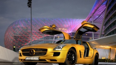 AMG Performance Studio - SLS Gold