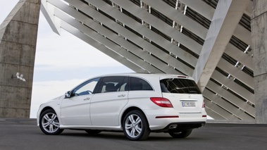 Mercedes Classe R - blanc - 3/4 arrière gauche