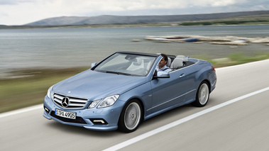 Mercedes E500 Cabrio dynamique 3-4 AV