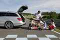 Mercedes E63 AMG Estate gris profil coupé + kart