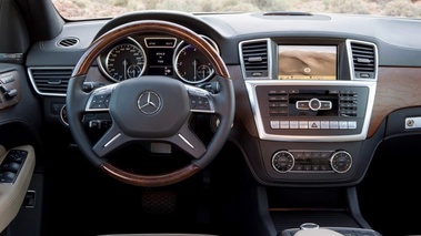 Mercedes ML 2012 tableau de bord