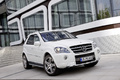 Mercedes ML63AMG - blanche - 3/4 avant droit