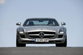 Mercedes SLS AMG gris face avant