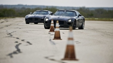 Mercedes SLS - proto camouflé - slalom