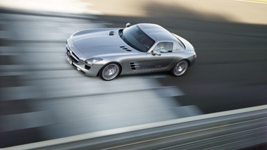 SLS AMG - grise - dynamique