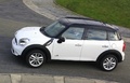 Mini Cooper S Countryman blanc filé penché vue de haut 2