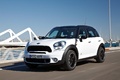 Mini Countryman S - Blanc - 3/4 avant gauche, dynamique