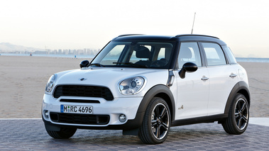 Mini Countryman S - blanc - 3/4 avant gauche