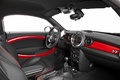 Mini Coupé JCW gris/rouge intérieur 2