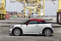 Mini Coupé JCW gris/rouge profil 4