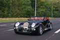 Morgan Aero 8 noir autoroute 3/4 avant gauche travelling