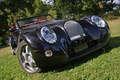 Morgan Aero 8 noir jardin face avant penché