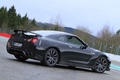 Nissan GTR noir 3/4 arrière droit penché