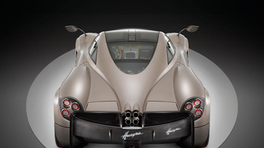 Pagani Huayra gris face arrière vue de haut