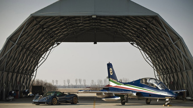 Pagani Zonda Tricolore - avec avion