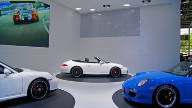 Mondial de l'Automobile Paris 2010 - Porsche 997 Carrera GTS Cabriolet blanc profil