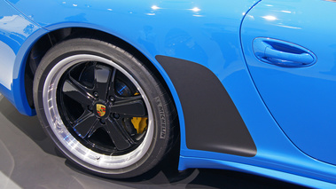 Mondial de l'Automobile Paris 2010 - Porsche 997 Speedster bleu jante 2