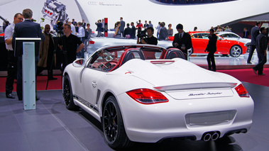 Mondial de l'Automobile Paris 2010 - Porsche Boxster Spyder blanc 3/4 arrière gauche