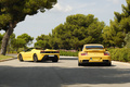 Porsche 997 GT2 jaune face arrière & Ferrari F430 Scuderia 16 jaune 3/4 arrière gauche