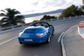 Porsche 997 Speedster bleu 3/4 arrière droit travelling penché vue de haut