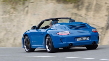 Porsche 997 Speedster bleu 3/4 arrière gauche filé penché