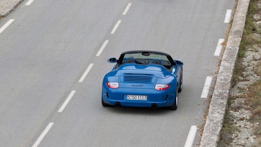 Porsche 997 Speedster bleu face arrière vue de haut