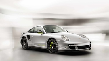 Porsche 997 Turbo S MkII 918 Spyder Edition gris 3/4 avant droit