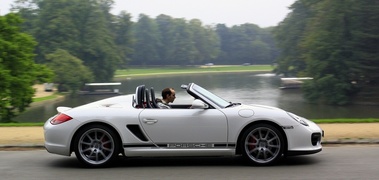 Porsche Boxster Spyder blanc filé 2