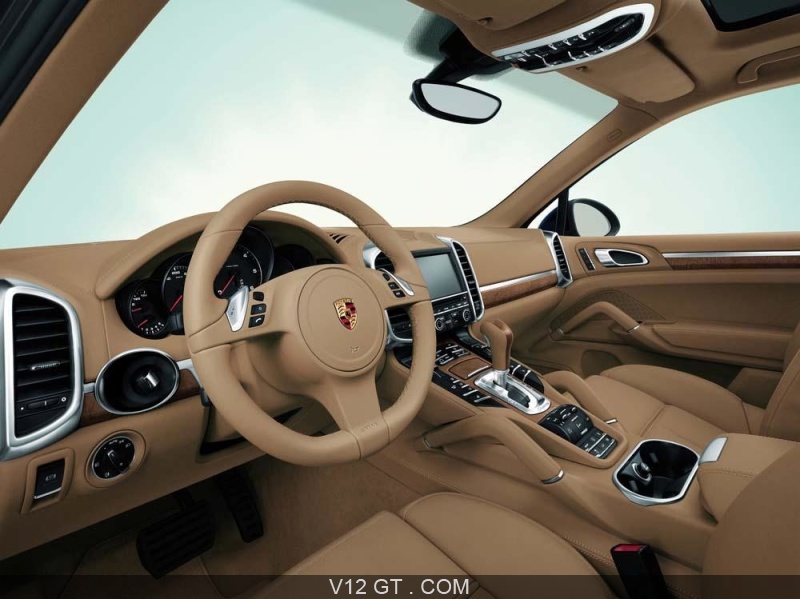 Porsche Cayenne Turbo anthracite intérieur / Porsche / Photos GT / Les