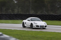 Porsche Cayman R blanc 3/4 avant droit filé