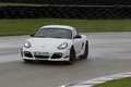 Porsche Cayman R blanc 3/4 avant gauche filé 2