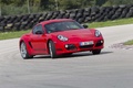 Porsche Cayman R rouge 3/4 avant droit penché 2