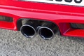 Porsche Cayman R rouge échappements