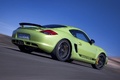 Porsche Cayman R vert 3/4 arrière droit travelling penché 2