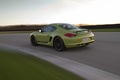 Porsche Cayman R vert 3/4 arrière gauche travelling