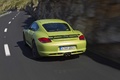 Porsche Cayman R vert 3/4 arrière gauche travelling