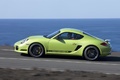 Porsche Cayman R vert filé penché 2