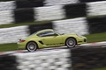Porsche Cayman R vert filé penché
